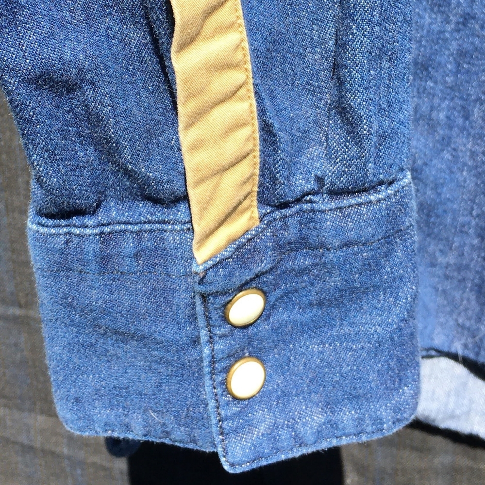 Limited Edition Levi's Barstow Med. - Picture 8 of 8